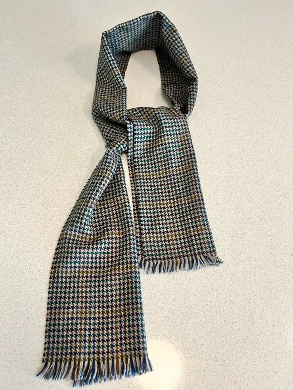 Avoca Handweavers Irish 100% Pure New Wool Houndstooth Scarf 60” x 9.5”